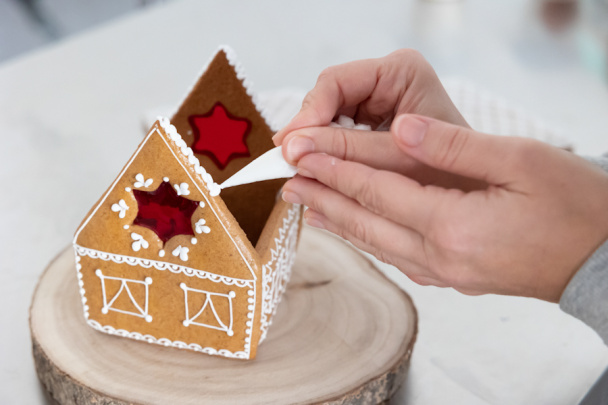 Medovníková chalúpka krok za krokom (fotorecept) - obrázok 9