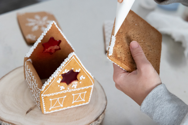 Medovníková chalúpka krok za krokom (fotorecept) - obrázok 10