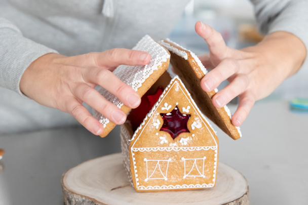 Medovníková chalúpka krok za krokom (fotorecept) - obrázok 11