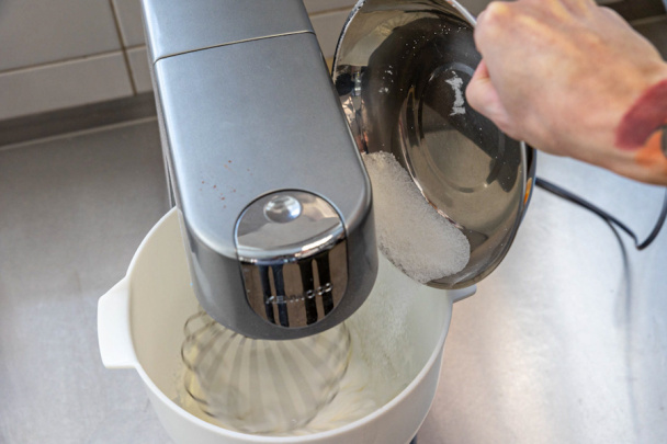 Panna cotta s jahodami a broskyňami (fotorecept) - obrázok 2