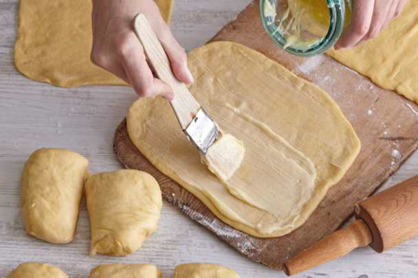 Prekladaný trhací koláč s marcipánom (fotorecept) - obrázok 2