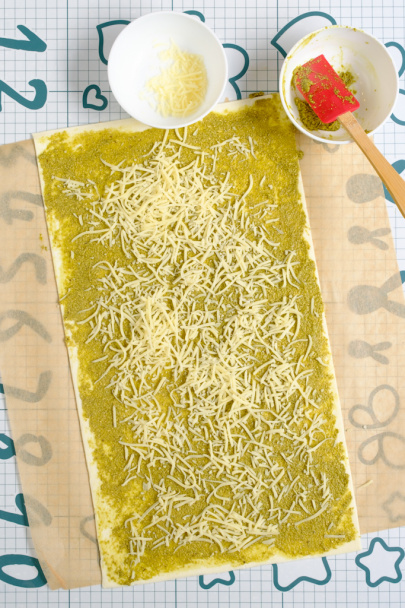 Vianočný stromček z lístkového cesta (fotorecept) - obrázok 2