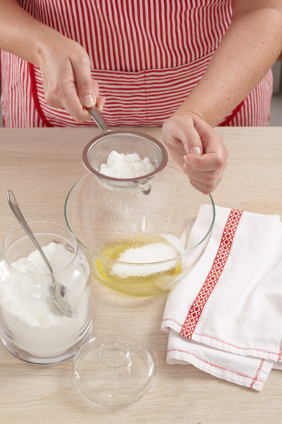 Farebná cukrová poleva a podrobný návod na zdobenie medovníkov (fotorecept) - obrázok 2