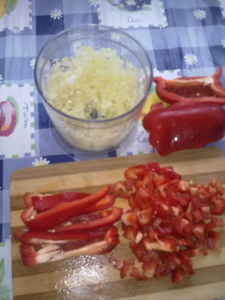 Tuniakový šalát s mašličkami (fotorecept) - obrázok 2