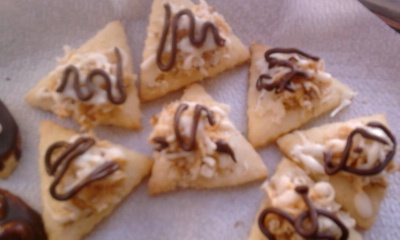 Orechové mesiačiky s karamelovým krémom - obrázok 4