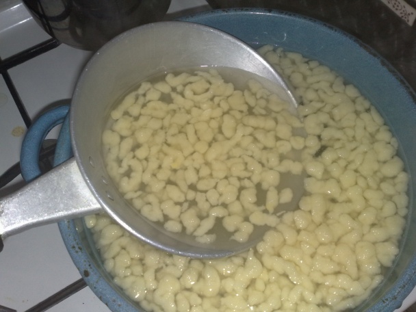 Hrášok na paprike s haluškami (fotorecept) - obrázok 8