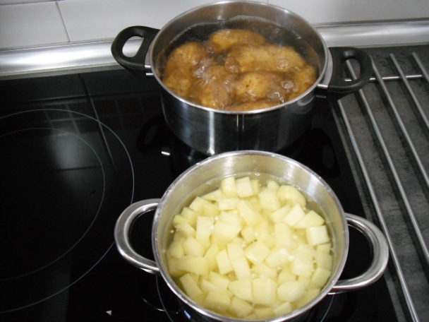 Pirohy z Philadelphie, lekvárove pirohy, pre tých, čo nežijú na Slovensku (fotorecept) - obrázok 1