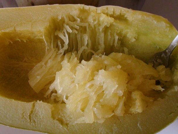 Zapekané bezlepkové špagety zo špagetovej tekvice - obrázok 3