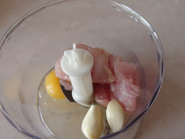 Zelená kuracia polievôčka s tromi druhmi rezancov, vhodná  aj pre celiatikov - obrázok 1