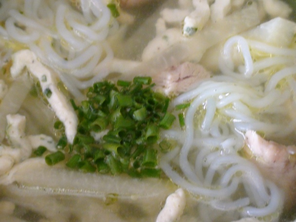 Zelená kuracia polievôčka s tromi druhmi rezancov, vhodná  aj pre celiatikov - obrázok 7