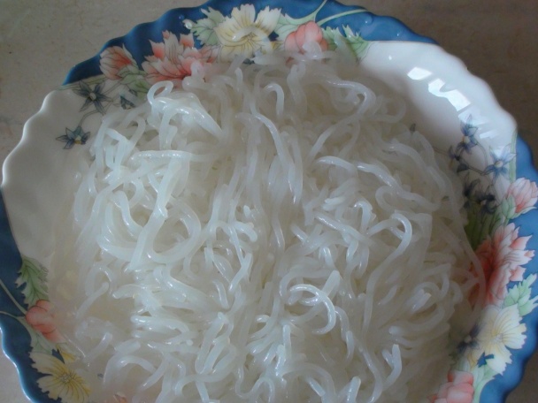 Zelená kuracia polievôčka s tromi druhmi rezancov, vhodná  aj pre celiatikov - obrázok 6