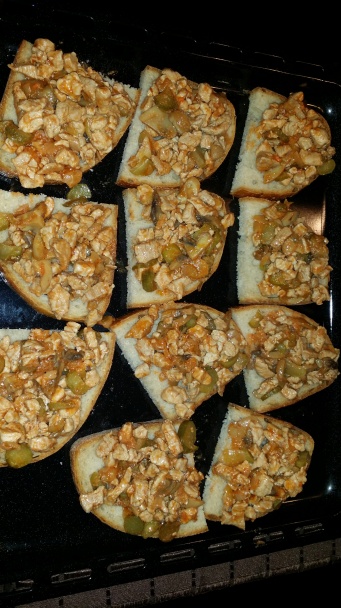 Zapekané hrianky s mäsom a syrom (fotorecept) - obrázok 4