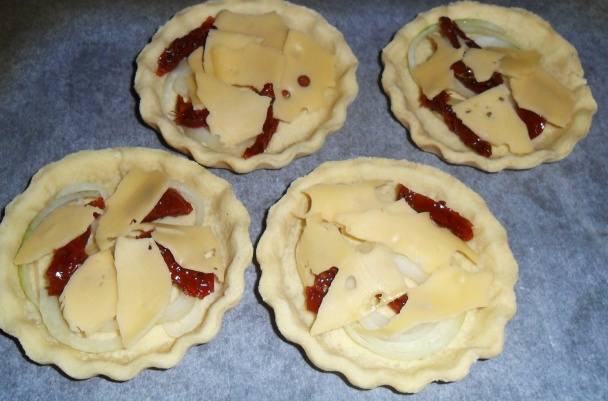 Koláčiky so sušenými paradajkami (fotorecept) - obrázok 5