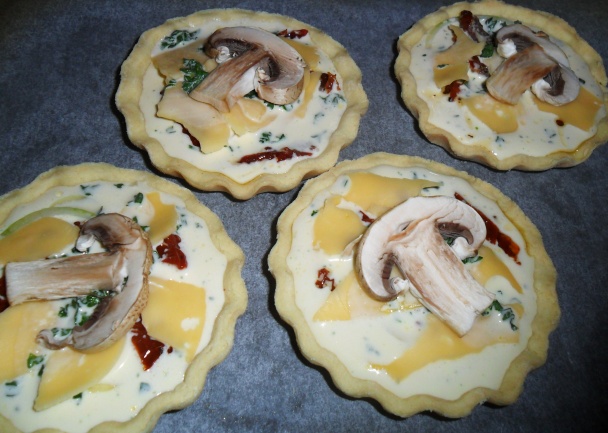 Koláčiky so sušenými paradajkami (fotorecept) - obrázok 6