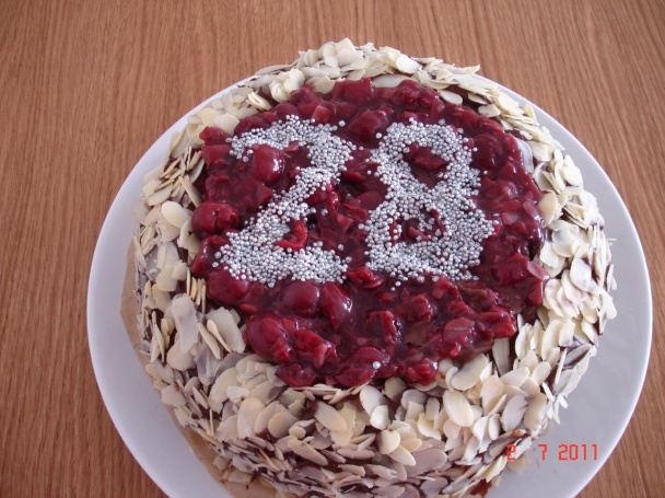 Čokoládovo-višňová torta (fotorecept) - obrázok 9