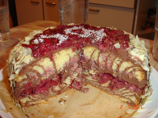 Čokoládovo-višňová torta (fotorecept) - obrázok 10