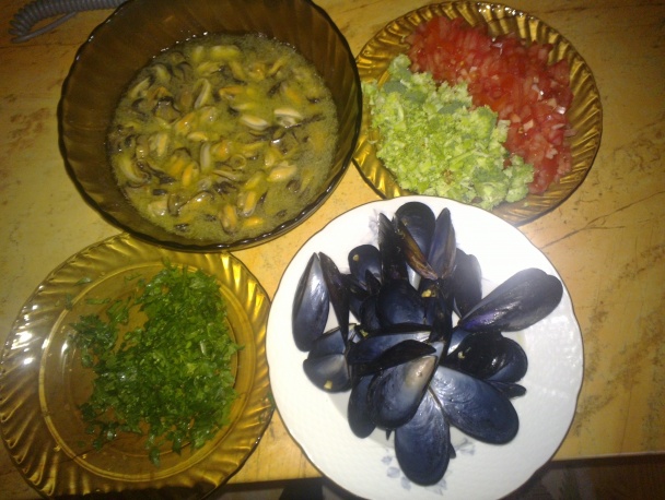 Dagnje (slávky) s makarónmi - obrázok 2