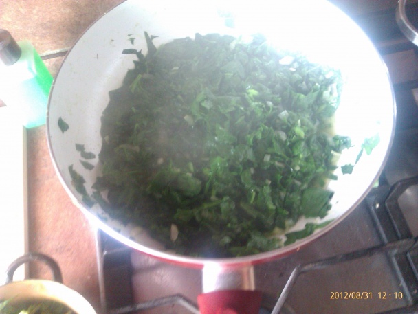 Lístkový špenát so špagetami - obrázok 1