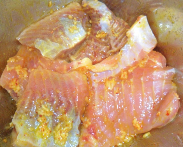 Kapor na cesnaku a čili papričkách - fotorecept - obrázok 2