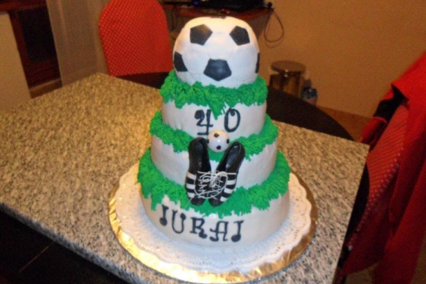 Torta k narodeninám moja prvá poschodová. - obrázok 2