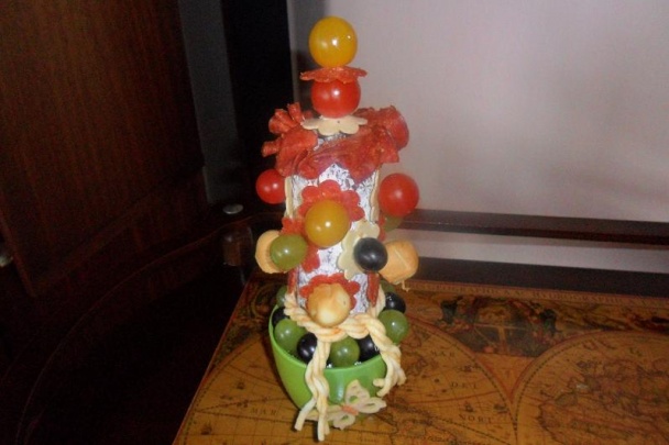 Torta k narodeninám moja prvá poschodová. - obrázok 3