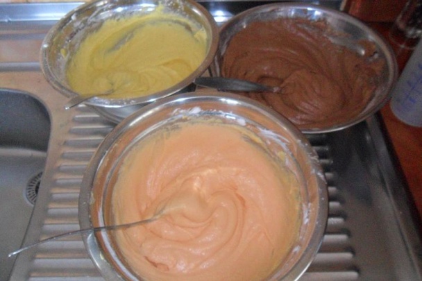 Pestrý 3-farebný koláč (fotorecept) - obrázok 3