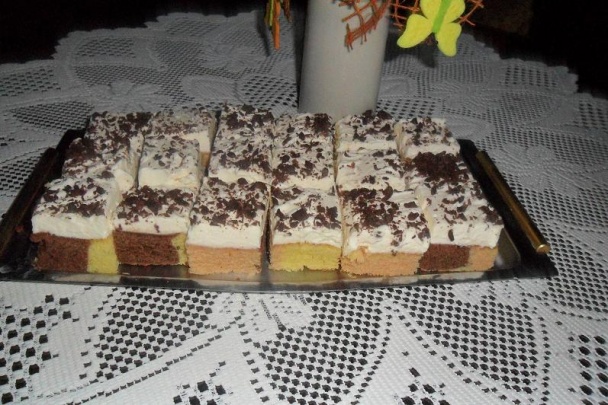 Pestrý 3-farebný koláč (fotorecept) - obrázok 7