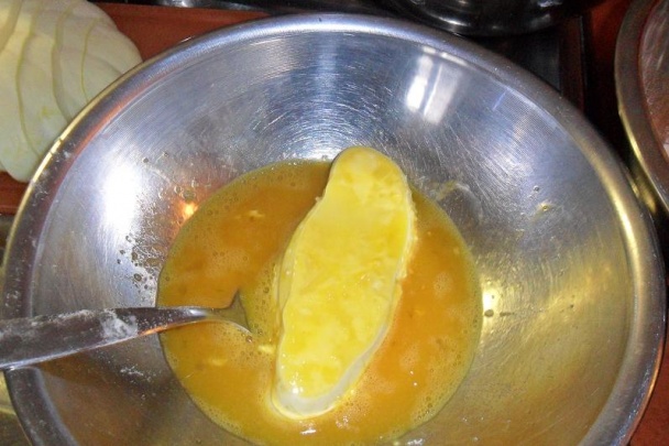 Patizón vyprážaný v cesnakovom syre (fotorecept) - obrázok 4