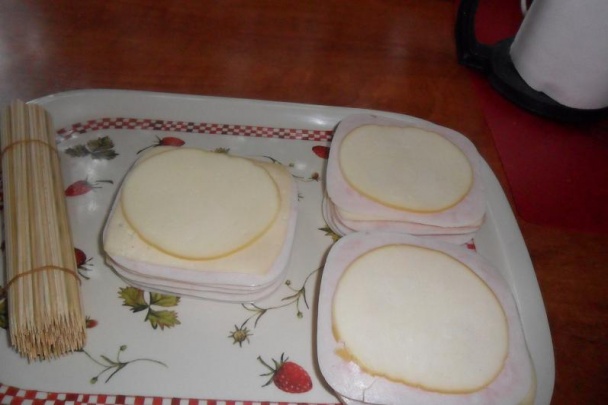 Vyprážaný syr a šunka v jednom (fotorecept) - obrázok 2