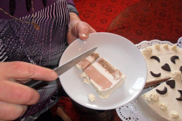 Dia tvarohovo-želatínová torta potiahnutá mascarpone plnkou - obrázok 6