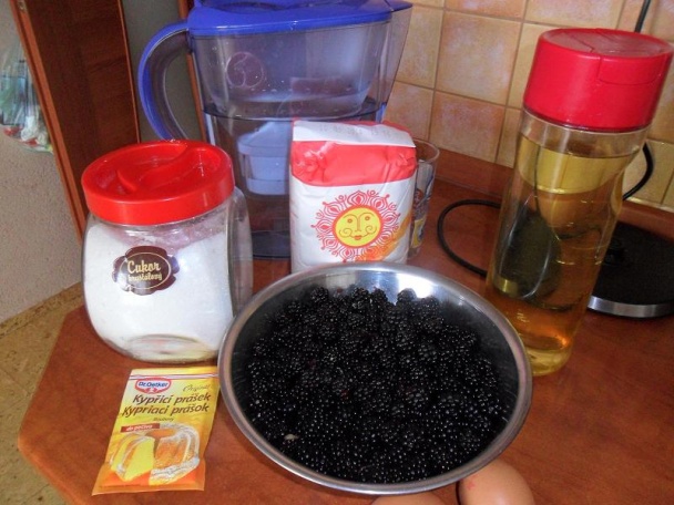 Bleskový a výborný černicový koláč (fotorecept) - obrázok 1