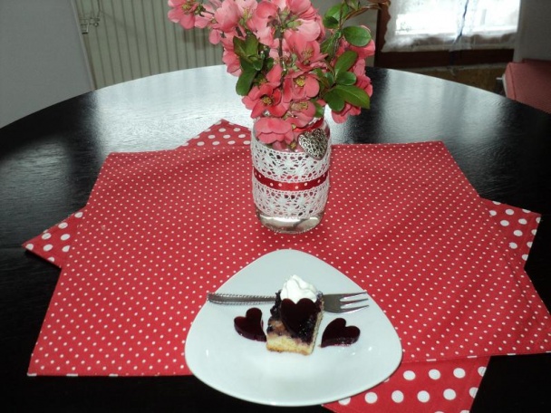 Pudingovo-černicový koláč - obrázok 2