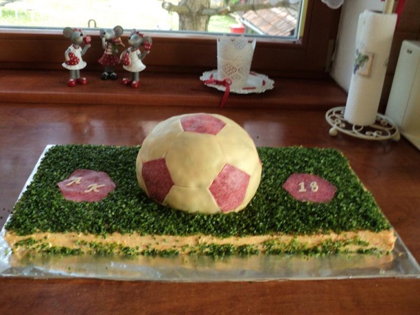 Slaná torta - futbalová lopta (fotorecept) - obrázok 9