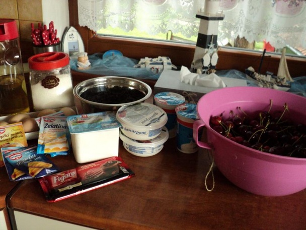 Čerešňový koláč stracciatella (fotorecept) - obrázok 1