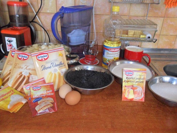 Jablkovo makový koláč (fotorecept) - obrázok 1