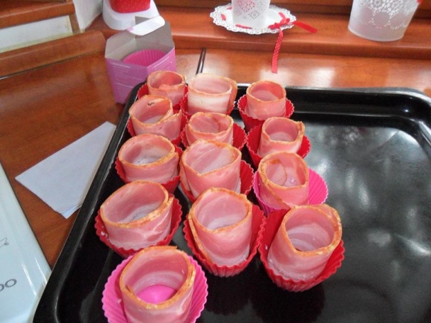 Syrovo-mäsové muffiny s opekanými zemiakmi a šalátikmi (fotorecept) - obrázok 1