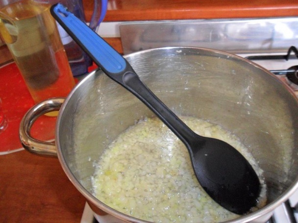 Výborná mrveničková polievka z májoviek (fotorecept) - obrázok 4