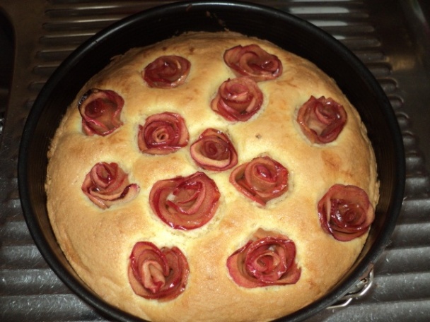 Jablkový koláčik s ružičkami (fotorecept) - obrázok 11