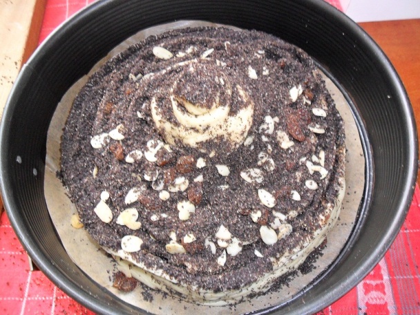 Rolovaný kysnutý makový koláč (fotorecept) - obrázok 10