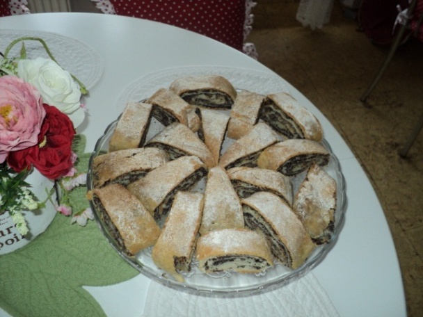 Makovo-jablkový koláč z kysnutého cesta (fotorecept) - obrázok 7