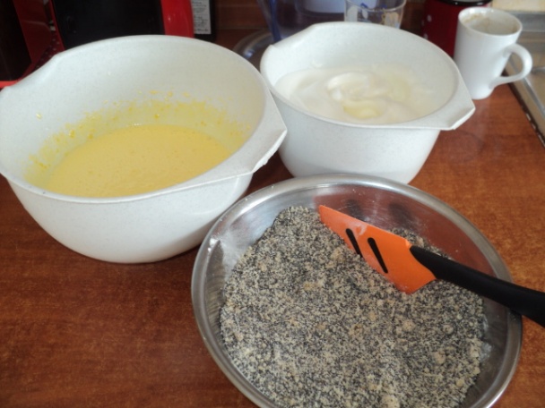 Orechovo-maková bábovka bez múky (fotorecept) - obrázok 4