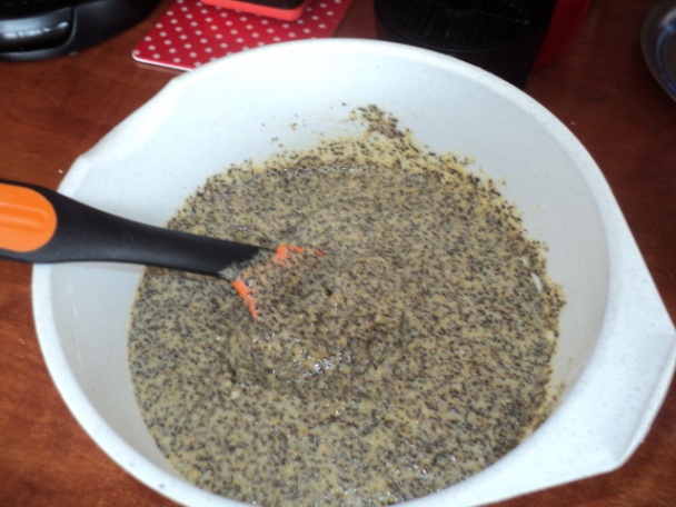 Orechovo-maková bábovka bez múky (fotorecept) - obrázok 5