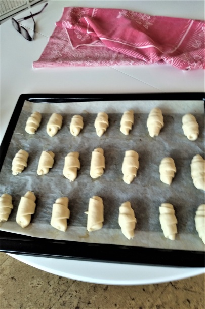 Jednoduché kysnuté rožky (fotorecept) - obrázok 5