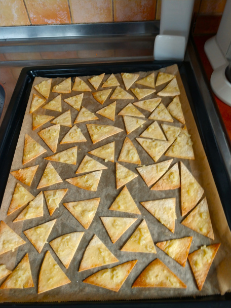 Slané tortillové chipsy s cesnakom (fotorecept) - obrázok 4