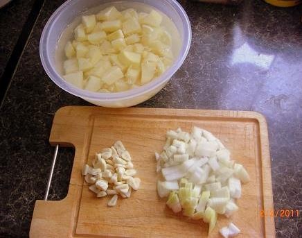 Šošovicová polievka s párkami - obrázok 1