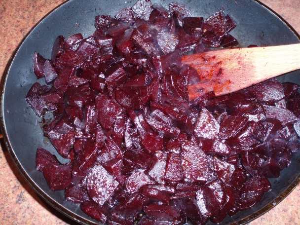 Cviklové variácie č.1 - Jarný šalát Detox - obrázok 1