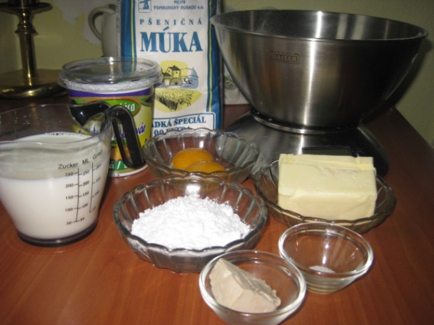 Martinské rožky so slivkovým lekvárom (fotorecept) - obrázok 1