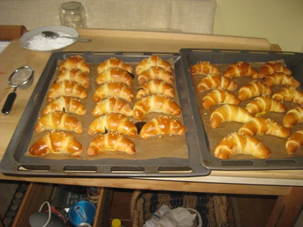 Martinské rožky so slivkovým lekvárom (fotorecept) - obrázok 12