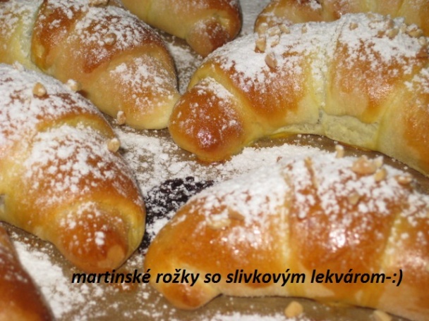 Martinské rožky so slivkovým lekvárom (fotorecept) - obrázok 15