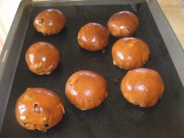 Maslové pečivo s hrozienkami (fotorecept) - obrázok 7